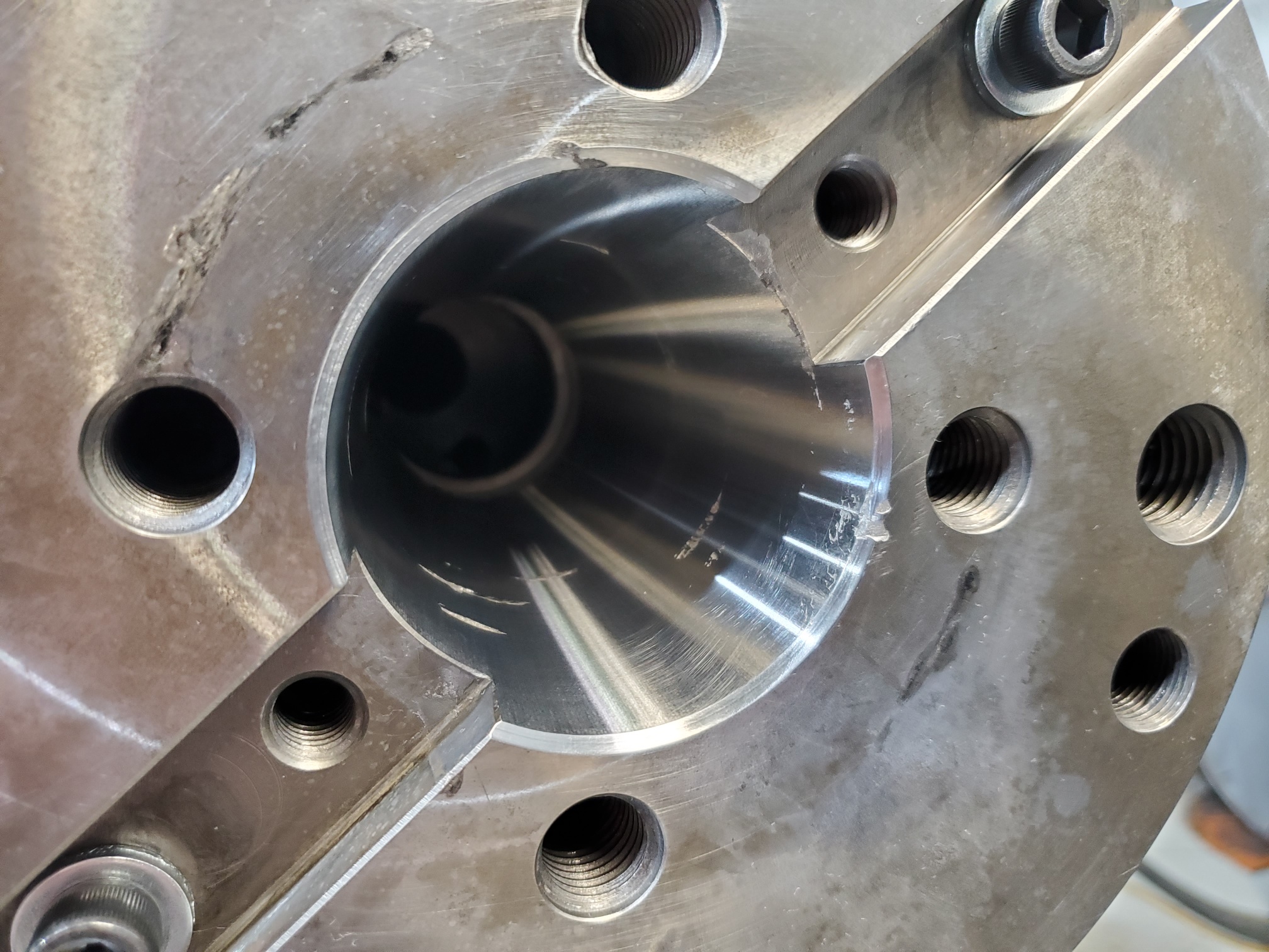 Spindle taper after corrective grinding, photographed at the toolholding seat.
